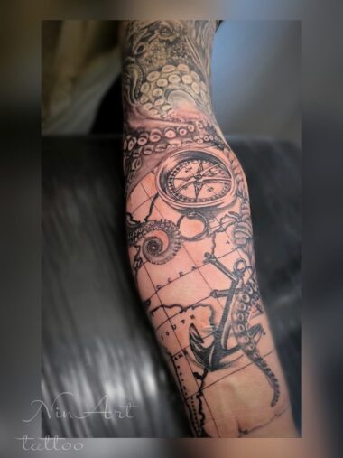 Tatuaż realistyczny autorstwa Niny