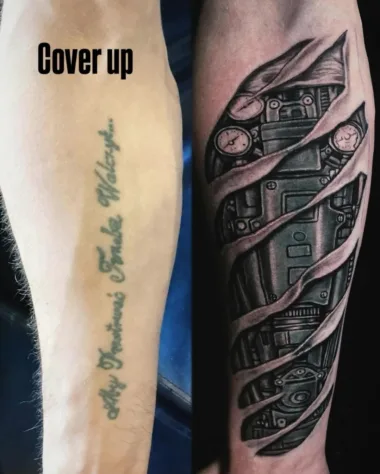 Cover-up: biomechanika na przedramieniu — przed i po — Dima, Zajawa Tattoo Żary