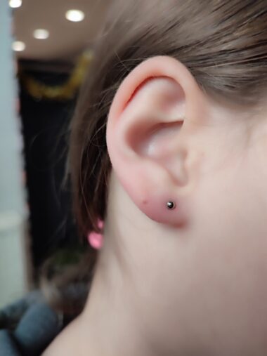 Piercing ucha