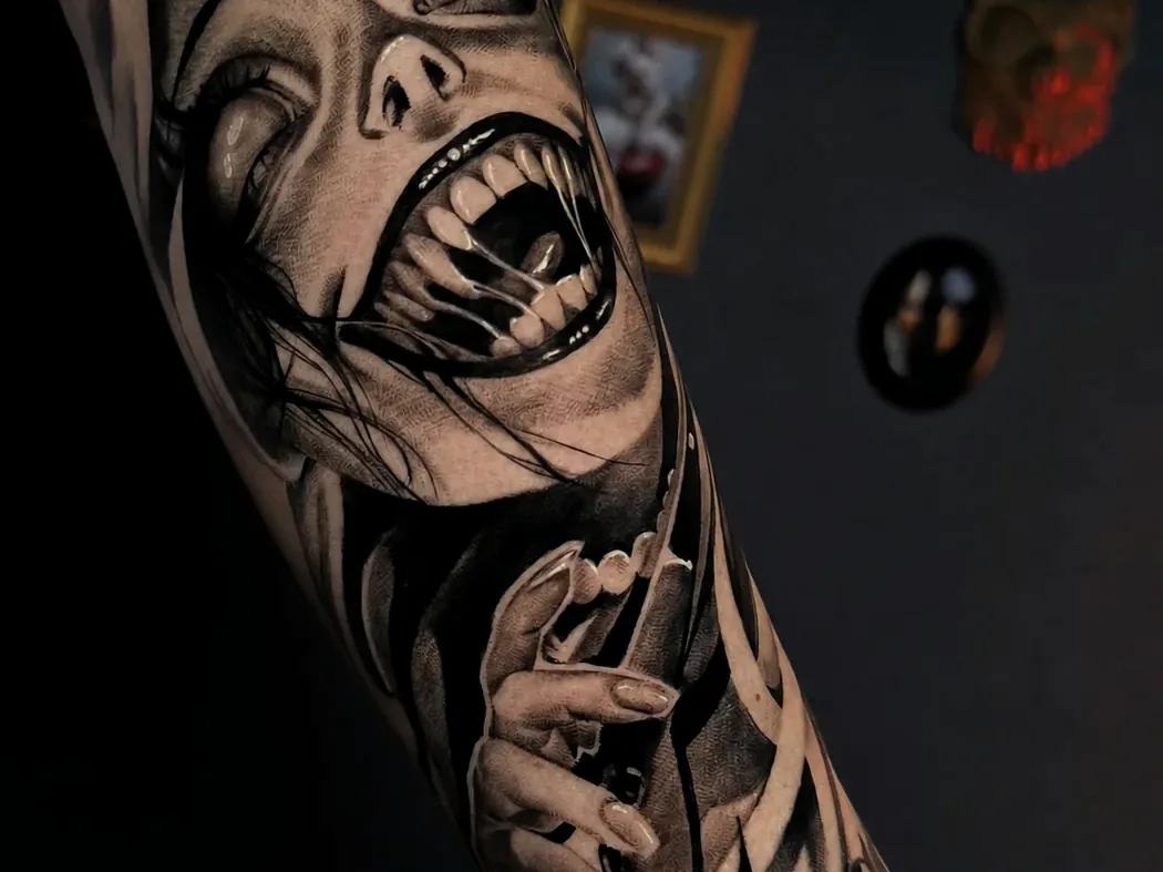 Tatuaż realistyczny black and grey - koszt i wycena w Zajawa Tattoo Żary