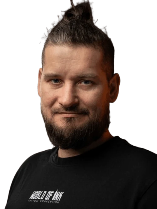 Paweł — piercing w Zajawa Tattoo Żary